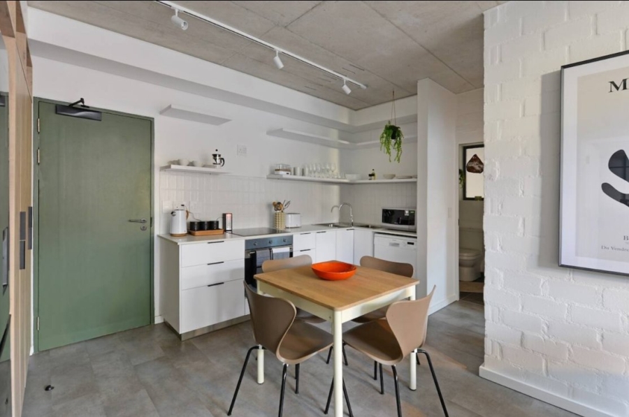 2 Bedroom Property for Sale in Sea Point Western Cape